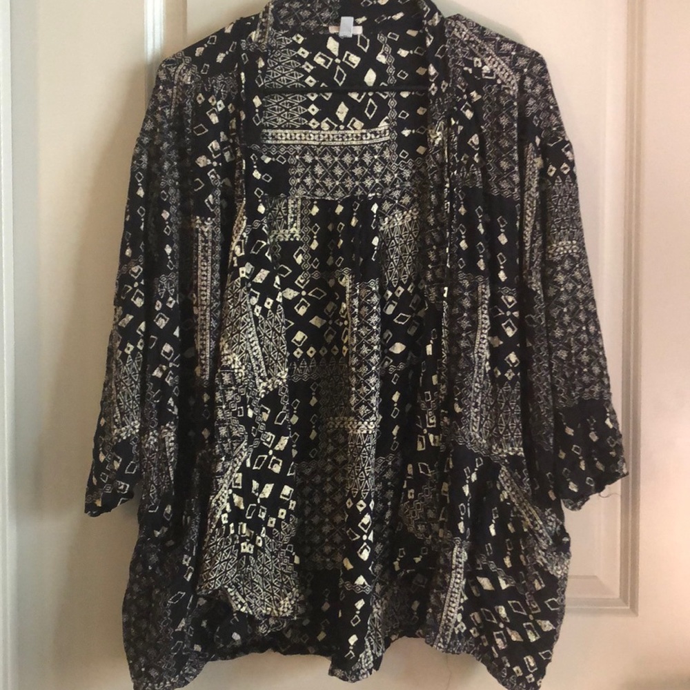 Ecote Black & Tan Loose, Light Sweater